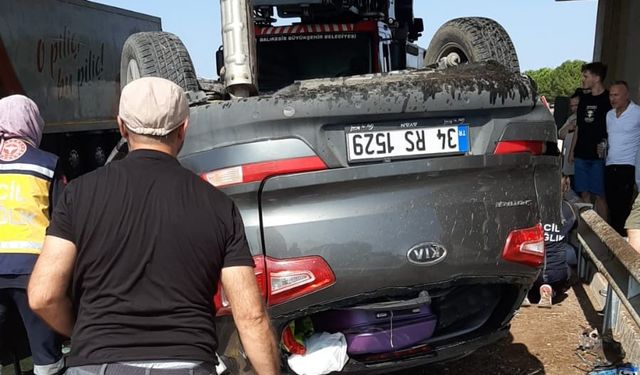 Bandırma Yolunda Korkutan Kaza! 2 Kişi Araçta Sıkıştı!