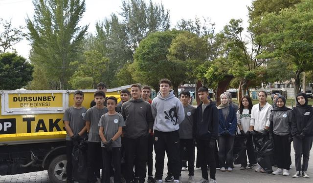 Dursunbey’de Gençlerden Çevreye Duyarlılık Etkinliği