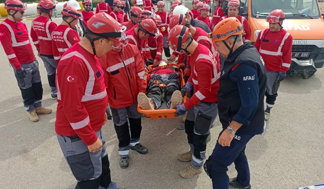 Edremit’in Arama Kurtarma Ekipleri Uygulamalı Eğitimden Geçti