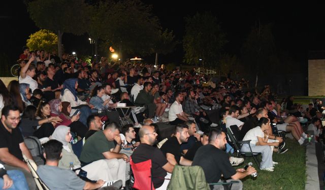 Balıkesir Meydanlarında EuroBasket Final Heyecanı