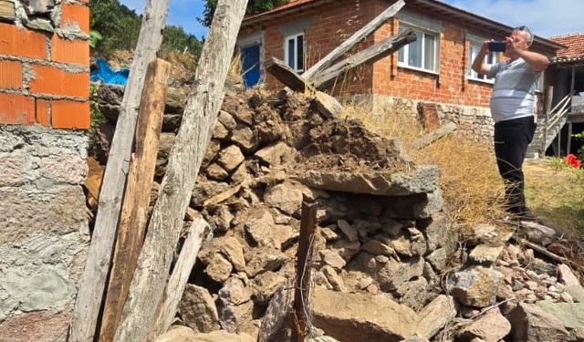 Balıkesir’in Sındırgı İlçesinde 4,1 Büyüklüğünde Deprem! Bir Evde Hasar Oluştu