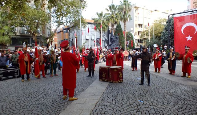 Erdek’in Kurtuluşunun 103. Yılı Coşkuyla Kutlandı
