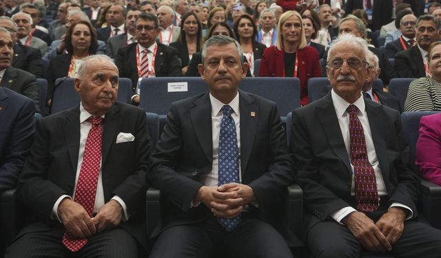 CHP’nin 22. Olağanüstü Kurultayı: “Darbeye ve Kayyuma Hayır”