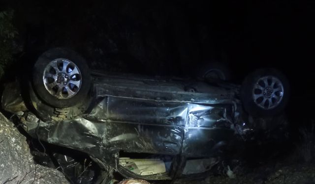 Sivas'ta Feci Kaza! Otomobil Uçuruma Yuvarlandı! 4 Kişi Hayatını Kaybetti!