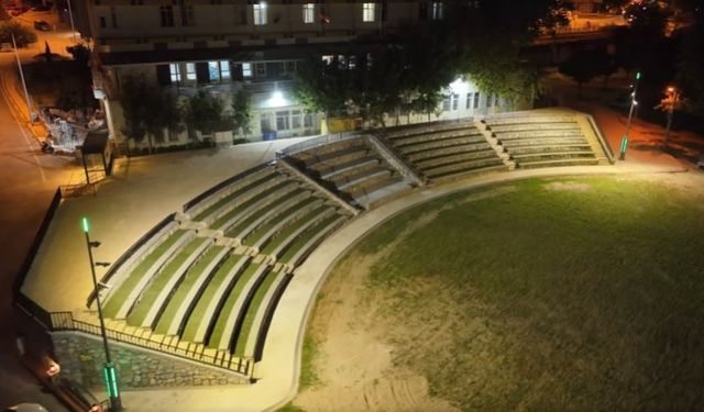 Dursunbey’e Yeni Kültür ve Sanat Mekânı: Saz Amfi Sahne Açıldı