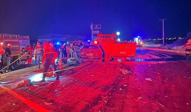 Ayvalık’ta Feci Kaza: 1 Ölü, 2 Ağır Yaralı
