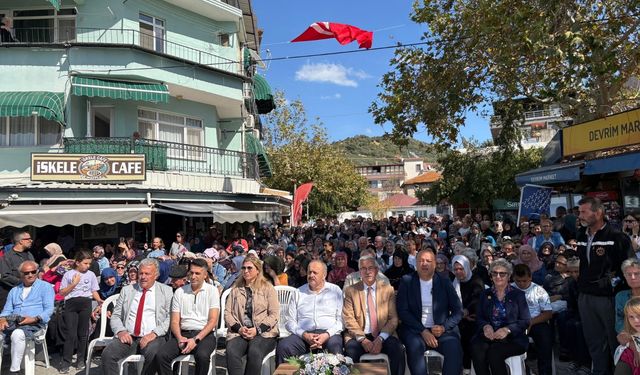Erdek Belediye Başkanı Burhan Karışık, Karacaova Mübadilleri Buluşmasına Katıldı