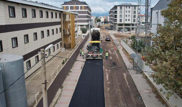 Bandırma’da Yol Seferberliği: 600 Evler Mahallesi Asfaltlanıyor