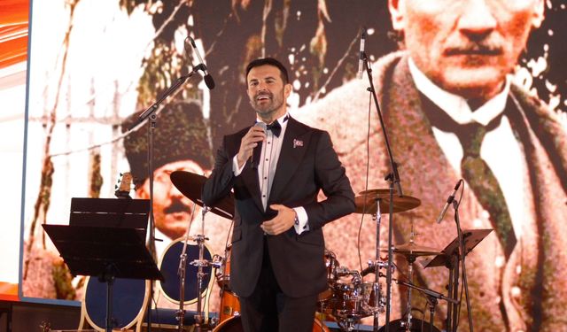 İsmail Özkan New Jersey’deki Cumhuriyet Balosuna Damga Vurdu