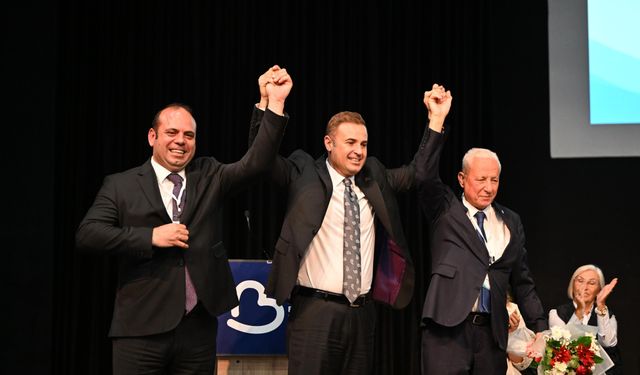 Balıkesirliler Dernekleri Federasyonu’nda Nöbet Değişimi: Yeni Başkan Erkan Uzun Oldu