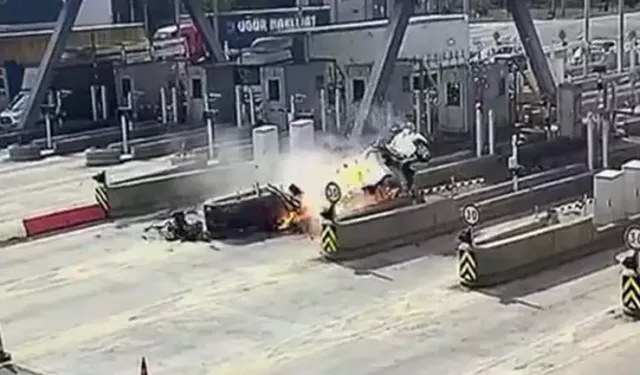 Kuzey Marmara Otoyolu Gişelerinde Feci Kaza: Araç Parçalandı, Sürücü Hayatını Kaybetti