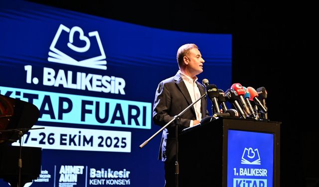 Edebiyatın Kalbi Balıkesir'de Atıyor! Balıkesir Kitap Fuarı Açıldı!