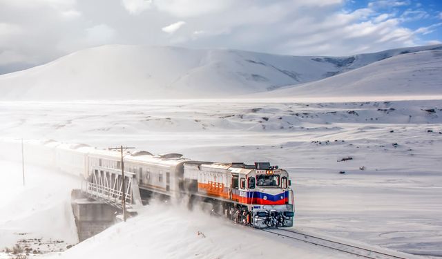 Turistik Doğu Ekspresi Biletleri Satışta! İşte 2025-2026 Sefer Takvimi ve Fiyatları”