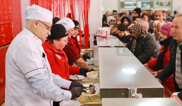 Burhaniye Belediyesi Kent Lokantasında “Askıda Yemek” Dayanışması