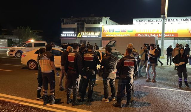 Edremit'te dehşet gecesi! 2 kişi öldü, şüpheli etkisiz hale getirildi.. 2 polis 7 kişi yaralı