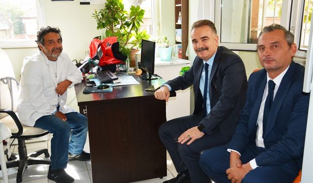 Edremit’te Anlamlı Ziyaret: Kaymakam Odabaş’tan Sumud Filosunda Rehin Kurtarılan Doktor Ergün Akpınar'a Ziyaret!