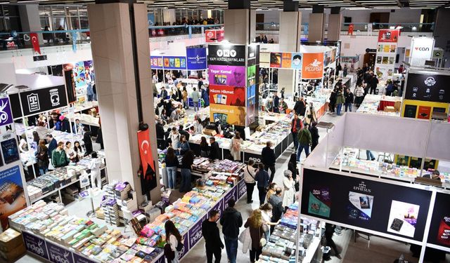 Balıkesir Kitap Fuarı'na ziyaretçi akını