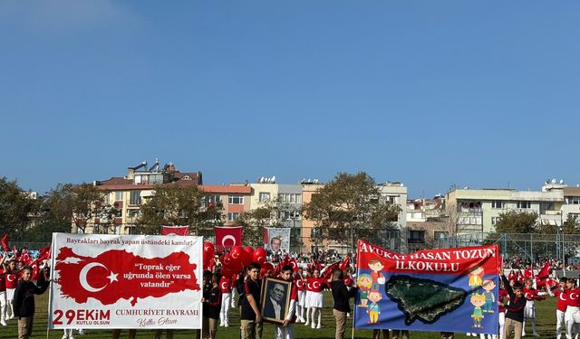 Cumhuriyetin 102. Yılı Erdek’te Kutlandı