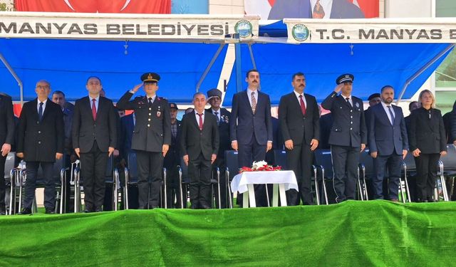 Manyas’ta Cumhuriyet Bayramı’nın 102. Yılı Coşkuyla Kutlanıyor