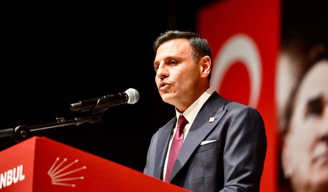 CHP İstanbul 39. Olağan İl Kongresi’nde Gerilim: Özgür Çelik’ten Gürsel Tekin’e Sert Tepki!