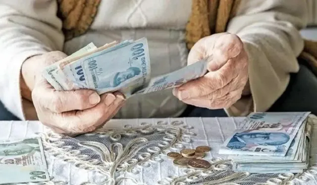 2026 Tamamlayıcı Emeklilik Sistemi (TES) Zorunlu mu Oldu? Maaşlardan Ne Kadar Kesilecek? İşte Yeni Emeklilik Takvimi: