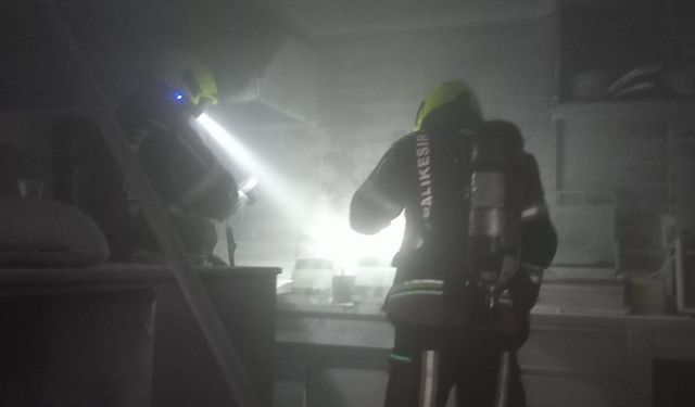 Çarşı'da Yangın Paniği! Fritözden Çıkan Yangına Hızlı Müdahale!