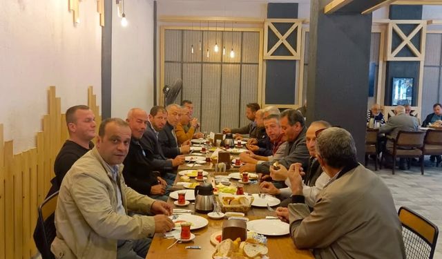 Manyas Belediye Başkanı Ahmet Duru Muhtarlarla Bir Araya Geldi