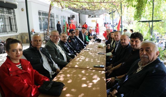 Edremit’te Dayanışma Buluşması: Narlı Mahallesi Köy Hayrı