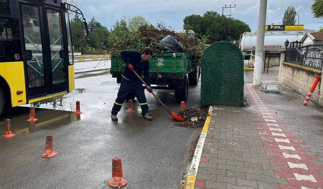 Kepsut Belediyesi’nden Yoğun Hizmet Günü: 14 Mahallede Eş Zamanlı Çalışmalar