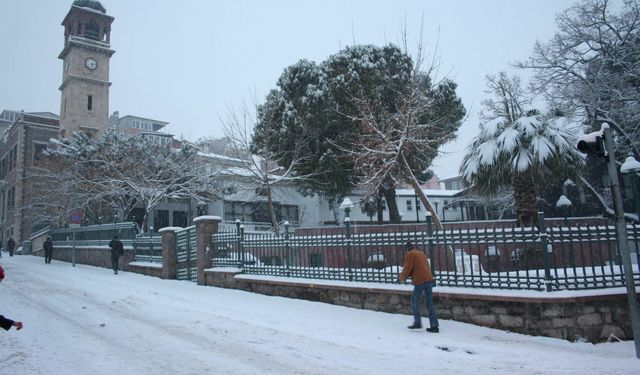 Kar Nedir Unuttuk! Balıkesir'de Mevsimler Altüst Oldu