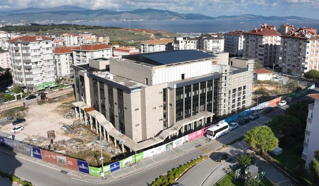 Büyükşehir'den Bandırma'ya iki ayrı yatırım