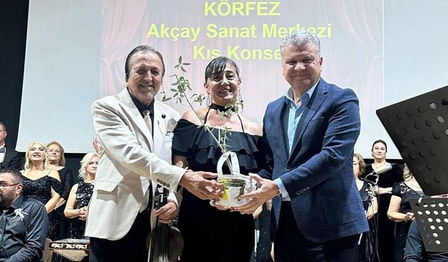 Edremit’te Türk Sanat Müziği Gecesi: “Beraber Solo Şarkılar” Konseri Büyük Beğeni Topladı