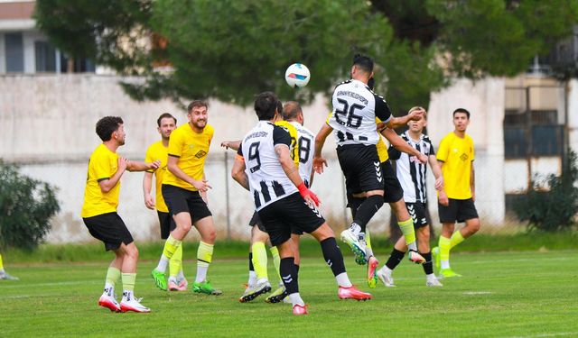 Burhaniye Belediyespor Zirveye Oturdu: Dursunbey Belediyespor’u 3-0 Mağlup Etti