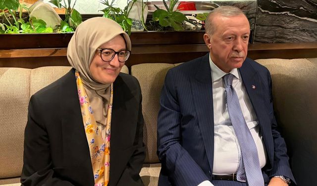 Cumhurbaşkanı Erdoğan’dan sürpriz kafe ziyareti... Belgin Uygur da oradaydı