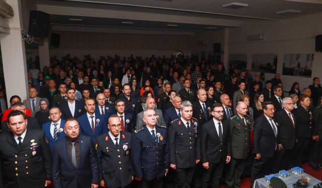 Burhaniye’de 10 Kasım Atatürk’ü Anma Programı Düzenlendi