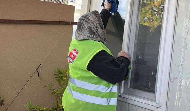 Sındırgı Belediyesi’nden Depremzedelere Destek Eli