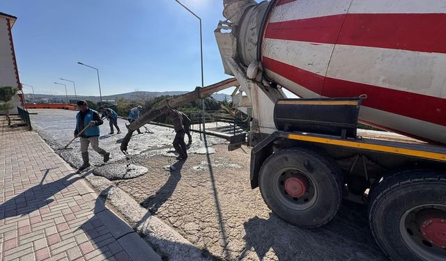 Avşa Adası’nda Yol Düzenleme Çalışmaları Hız Kesmeden Sürüyor
