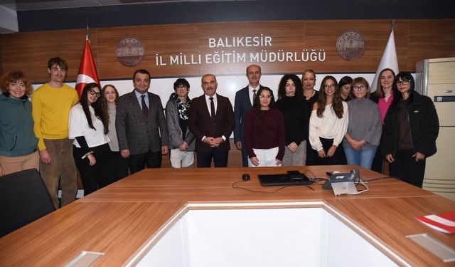 Erasmus Kapsamında İtalyan Öğrenci ve Öğretmenlerden İl Millî Eğitim Müdürlüğüne Ziyaret
