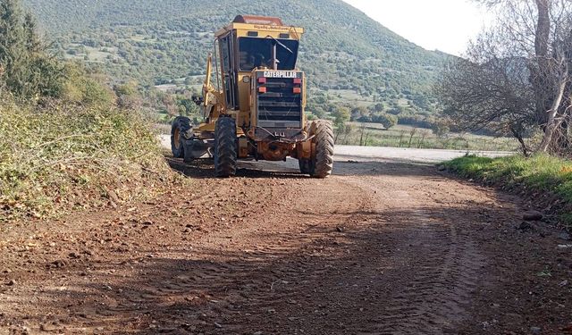 Bigadiç’te Ulaşım Konforu İçin Yol Çalışmaları Aralıksız Sürüyor