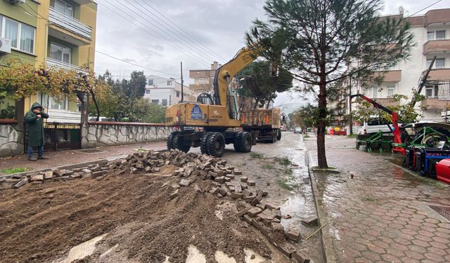 “Bigadiç’te Sokak Yenileme Projesi: İnönü Caddesi Artık Daha Estetik ve Güvenli”