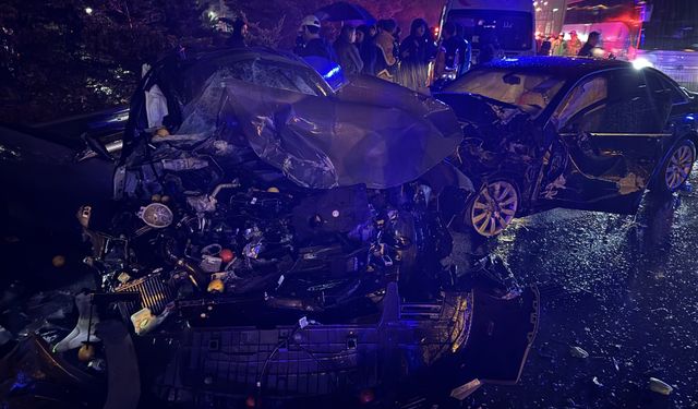 İstanbul'da Feci Kaza! Ataşehir'de Zincirleme Trafik Kazasında 6 Kişi Yaralandı!