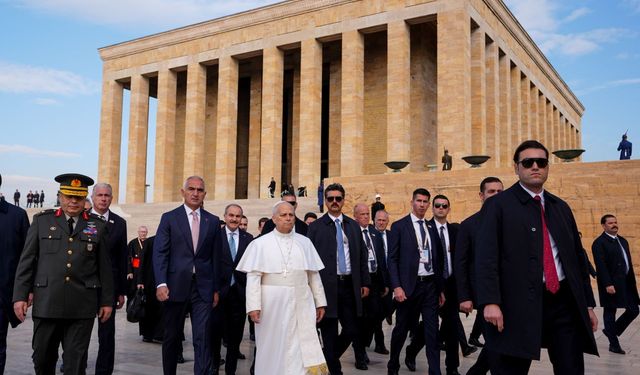 Papa 14. Leo’dan Anıtkabir'e Ziyaret!