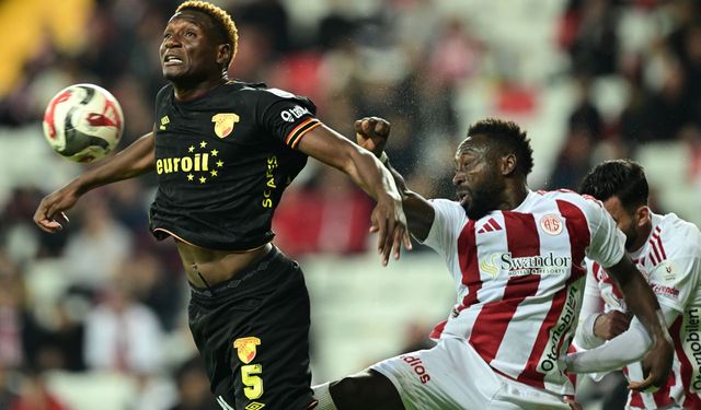 Antalya’da Maçı 4 Dakikada Çevirdiler! Göztepe 2-1 Kazandı