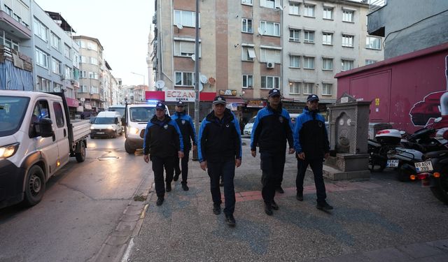 Balıkesir Zabıtası iş başında! Kaldırımlar yayalarındır...