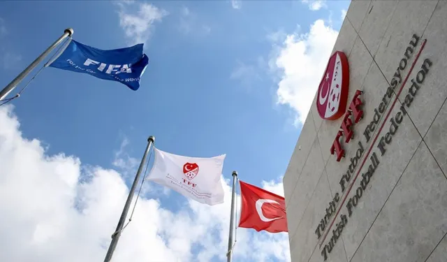 FIFA'dan 3 Türk Kulübüne Transfer Yasağı! 3 Dönem Boyunca Tek Bir Transfer Bile Yapamayacaklar!