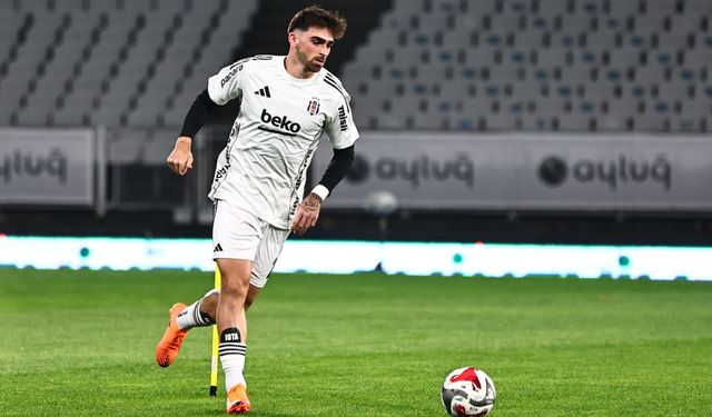 Beşiktaş İlk Yarıyı 1-0 Önde Kapattı! Jota Silva Sahneye Çıktı!