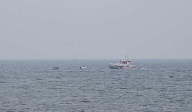 Karadeniz’de Balıkçı Teknesi Alabora Oldu: 1 Ölü, 2 Kişi Kurtarıldı