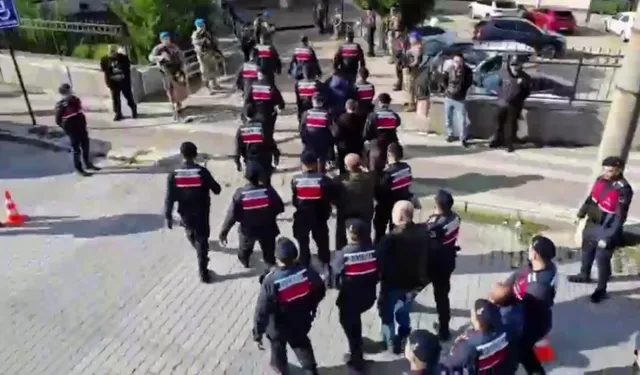 Dursunbey’de Suç Örgütüne Darbe: 5 Şüpheli Tutuklandı