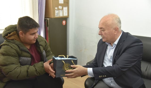 Dursunbey Belediyesi, 3 Aralık Dünya Engelliler Günü’nde 674 Hane Ziyareti Gerçekleştirdi