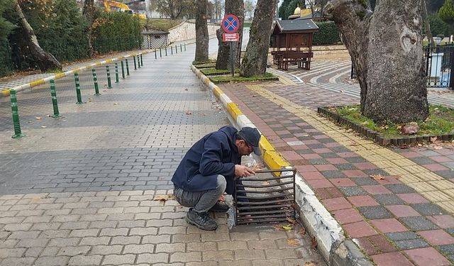 Dursunbey’de Sağanak Yağışlara Karşı Önlemler Sürüyor